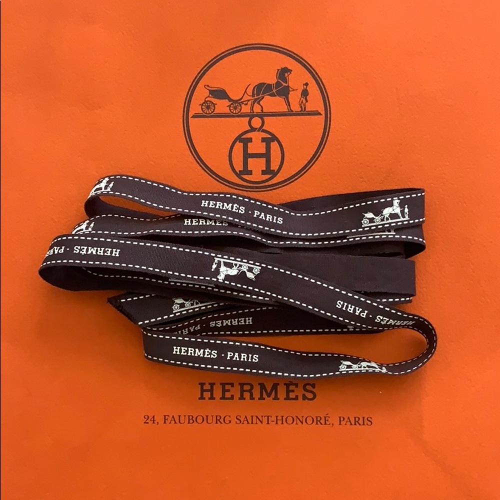82“ Hermès Ribbon - Picture 2 of 2
